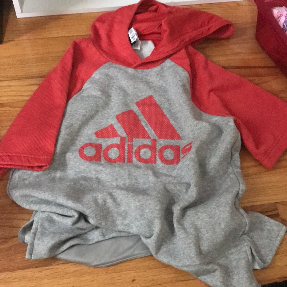 adidas short sleeve sweatshirt